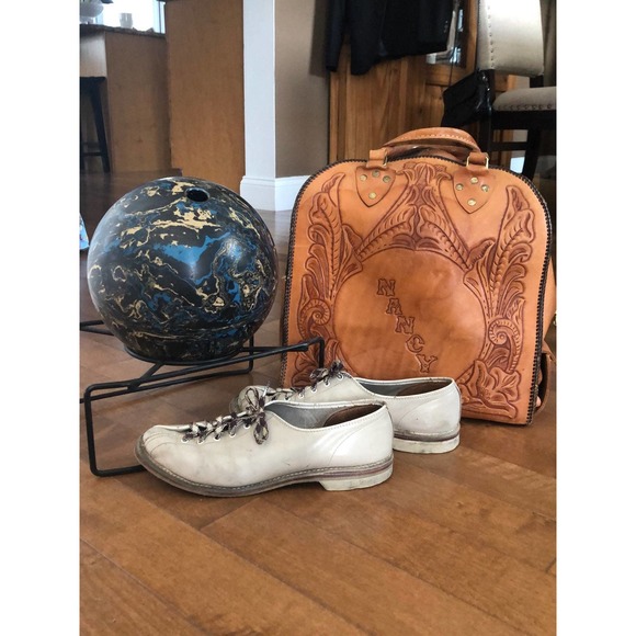 Unique Vintage Accessories Vintage Tooled Leather Bowling Ball Bag